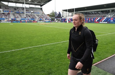 120425 - France v Wales, Guinness Women’s Six Nations 2025 - Abbie Fleming of Wales arrives at the stadium