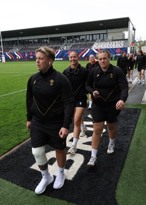 120425 - France v Wales, Guinness Women’s Six Nations 2025 - Donna Rose of Wales, Lisa Neumann of Wales and Carys Phillips of Wales arrive at the stadium