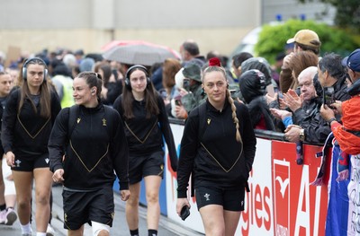 120425 - France v Wales, Guinness Women’s Six Nations 2025 - Hannah Jones of Wales and Jasmine Joyce of Wales lead the team as they arrive at the stadium