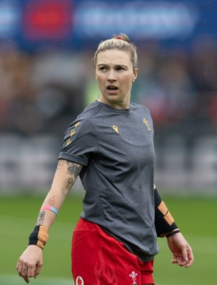 120425 - France v Wales, Guinness Women’s Six Nations 2025 - Keira Bevan of Wales during warm up