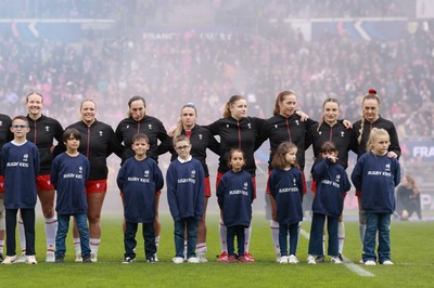 120425 - France v Wales, Guinness Women’s Six Nations 2025 - The Wales team lineup for the anthems