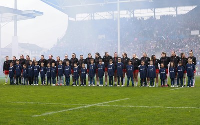 120425 - France v Wales, Guinness Women’s Six Nations 2025 -The Wales team line up for the anthem