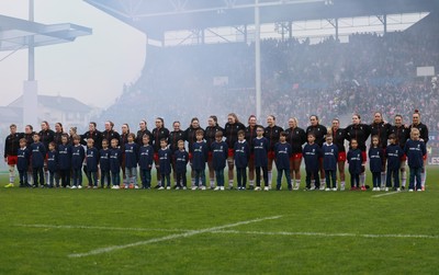 120425 - France v Wales, Guinness Women’s Six Nations 2025 -The Wales team line up for the anthem