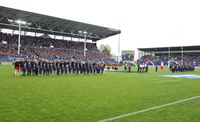 120425 - France v Wales, Guinness Women’s Six Nations 2025 - The Wales team line up during the anthem 