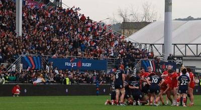 120425 - France v Wales, Guinness Women’s Six Nations 2025 - Wales take on France in front of a hostile French crowd 