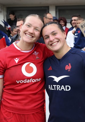 120425 - France v Wales, Guinness Women’s Six Nations 2025 - Carys Cox of Wales and Elisa Riffonneau of France at the end of the match