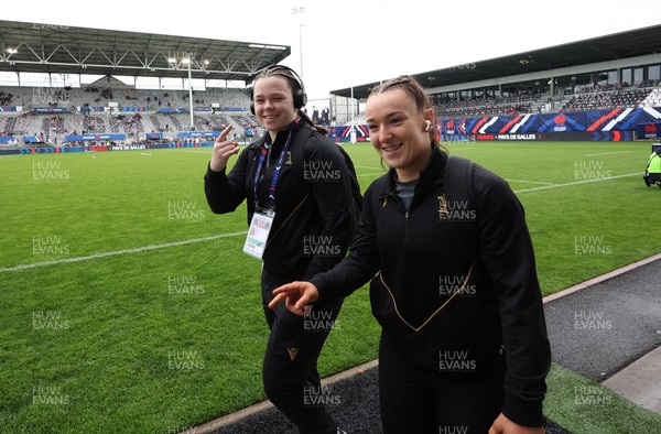 120425 - France v Wales, Guinness Women’s Six Nations 2025 - Maisie Davies of Wales and Sian Jones of Wales arrive at the stadium