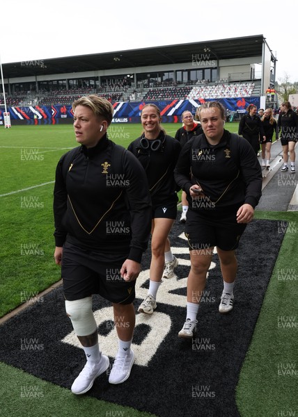 120425 - France v Wales, Guinness Women’s Six Nations 2025 - Donna Rose of Wales, Lisa Neumann of Wales and Carys Phillips of Wales arrive at the stadium