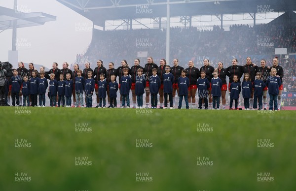 120425 - France v Wales, Guinness Women’s Six Nations 2025 - The Wales team lineup for the anthems