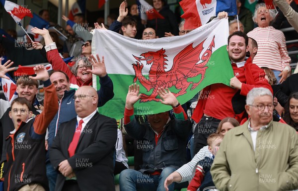 120425 - France v Wales, Guinness Women’s Six Nations 2025 - Wales fans at half time