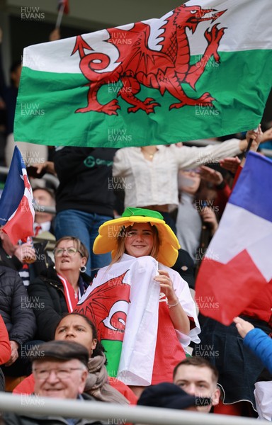 120425 - France v Wales, Guinness Women’s Six Nations 2025 - Wales fans at half time