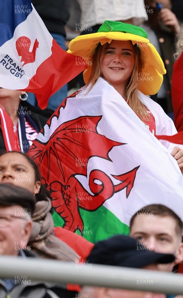 120425 - France v Wales, Guinness Women’s Six Nations 2025 - Wales fans at half time