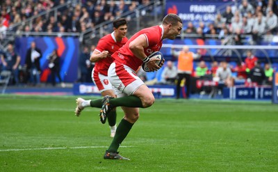 180323 - France v Wales - Guinness Six Nations - George North of Wales runs in the score a try