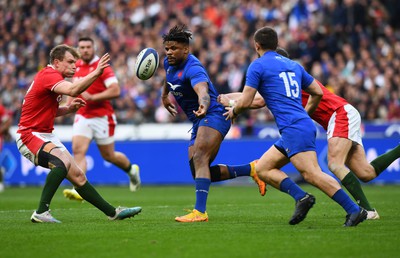 180323 - France v Wales - Guinness Six Nations - Jonathan Danty of France is tackled by Dan Biggar of Wales 