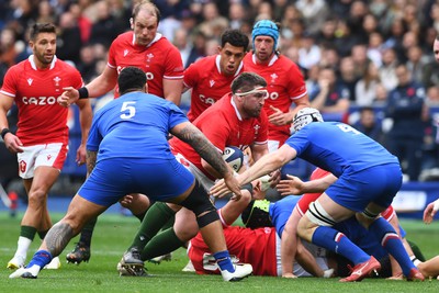 180323 - France v Wales - Guinness Six Nations - Wyn Jones of Wales