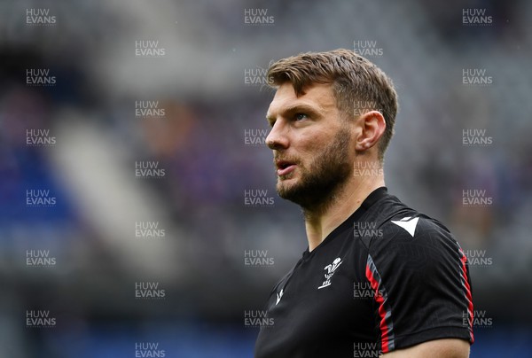 180323 - France v Wales - Guinness Six Nations - Dan Biggar of Wales during the warm up