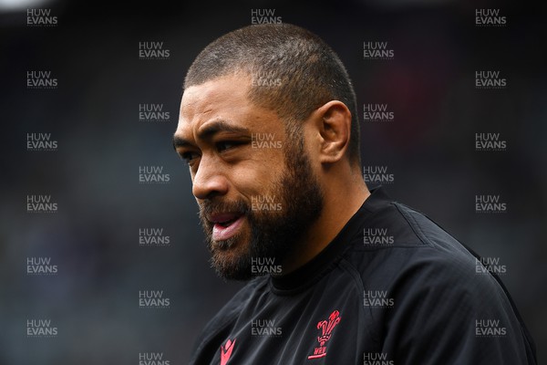 180323 - France v Wales - Guinness Six Nations - Taulupe Faletau of Wales during the warm up