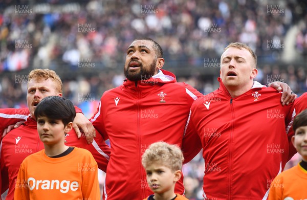 180323 - France v Wales - Guinness Six Nations - Taulupe Faletau of Wales sings the anthem