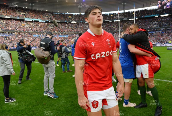180323 - France v Wales - Guinness Six Nations - Louis Rees-Zammit of Wales at full time