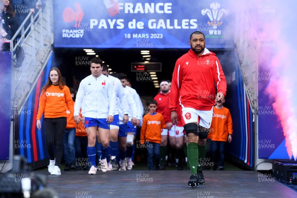 180323 - France v Wales - Guinness Six Nations - Antoine Dupont of France and Taulupe Faletau of Wales lead out their sides
