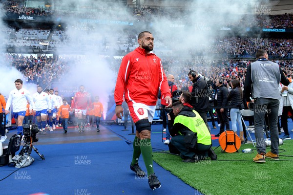 180323 - France v Wales - Guinness Six Nations - Taulupe Faletau of Wales leads out his side