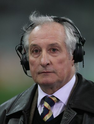 19.03.11 France v Wales ... Former Wales International player Gareth Edwards. 