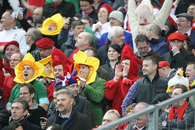 19.03.11 France v Wales ... Fans. 