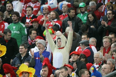19.03.11 France v Wales ... Fans. 