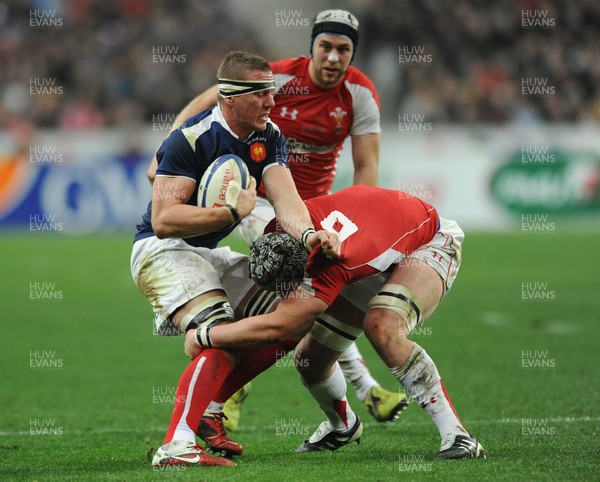 19.03.11 - France v Wales - RBS Six Nations 2011 - Imanol Harinordoquy of France is tackled by Dan Lydiate of Wales. 