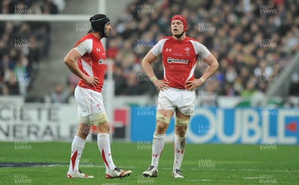 19.03.11 - France v Wales - RBS Six Nations 2011 - Jonathan Thomas and Alun Wyn Jones of Wales look dejected. 