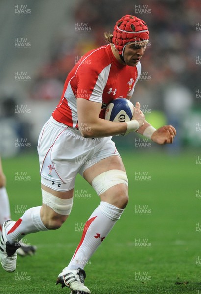 19.03.11 - France v Wales - RBS Six Nations 2011 - Alun Wyn Jones of Wales. 