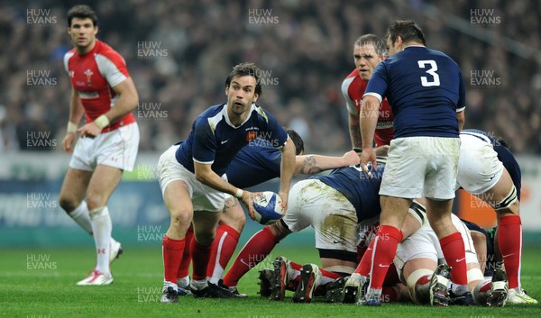 19.03.11 - France v Wales - RBS Six Nations 2011 - Morgan Parra of France gets the ball away. 