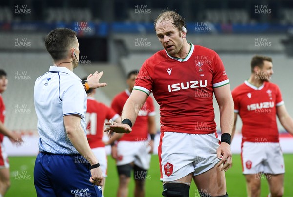 200321 - France v Wales - Guinness Six Nations - Referee Luke Pearce with Alun Wyn Jones of Wales at full time