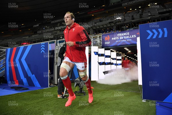 241020 - France v Wales - International Rugby Union - Alun Wyn Jones of Wales runs out at the start of the game, to equal the world record for most international caps