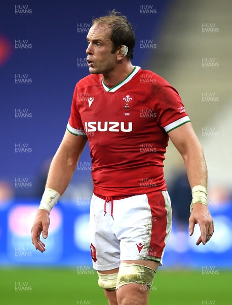 241020 - France v Wales - International Rugby Union - Alun Wyn Jones of Wales