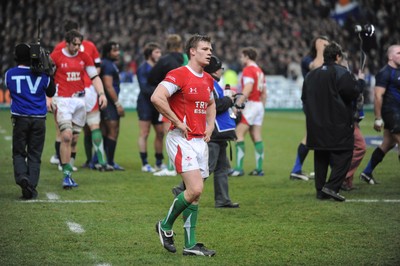 27.02.09 - France v Wales - RBS Six Nations 2009 - Wales' Dwayne Peel looks dejected at the end of the game. 