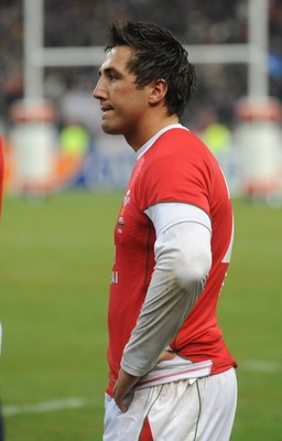 27.02.09 - France v Wales - RBS Six Nations 2009 - Wales' Gavin Henson looks dejected at the end of the game. 