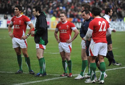 27.02.09 - France v Wales - RBS Six Nations 2009 - Wales' James Hook, Stephen Jones, Shane Williams and Gavin Henson look dejected at the end of the game. 