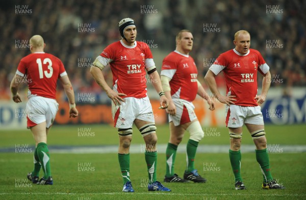 27.02.09 - France v Wales - RBS Six Nations 2009 - Wales' Ryan Jones, Gethin Jenkins and Martyn Williams look dejected. 