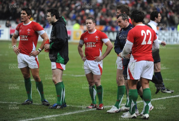 27.02.09 - France v Wales - RBS Six Nations 2009 - Wales' James Hook, Stephen Jones, Shane Williams and Gavin Henson look dejected at the end of the game. 