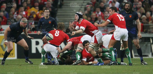 27.02.09 France v Wales... Wales' Ryan Jones releases the ball. 