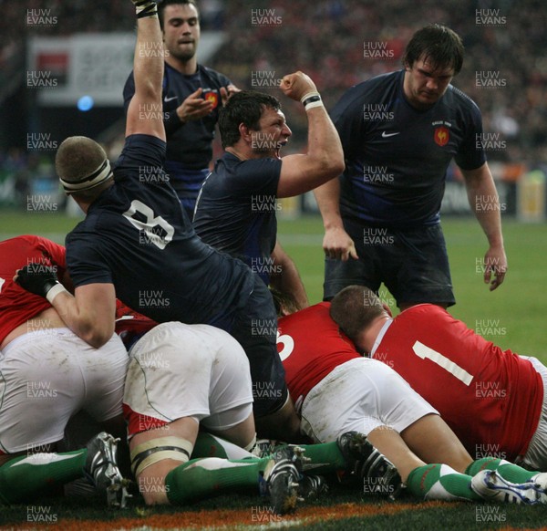 27.02.09 France v Wales... France's Lionel Nallet celebrates Thierry Dusautoir's try 