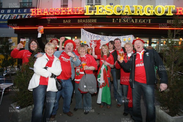 27.02.09 France v Wales... Wales fans near the ground in Paris 
