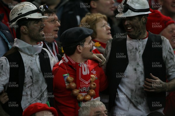 27.02.09 France v Wales... Fans. 