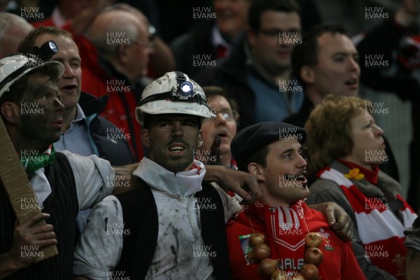 27.02.09 France v Wales... Fans. 