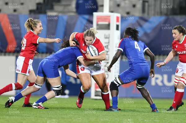 030421 - France v Wales - Women's Six Nations - Teleri Wyn Davies of Wales
