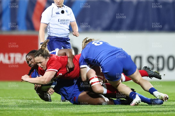 030421 - France v Wales - Women's Six Nations - Siwan Lillicrap of Wales