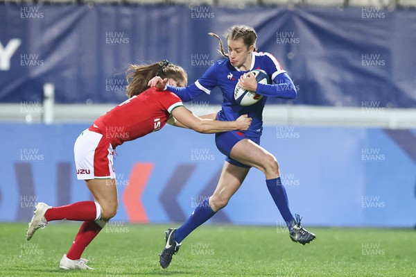 030421 - France v Wales - Women's Six Nations - Emilie Boulard of France