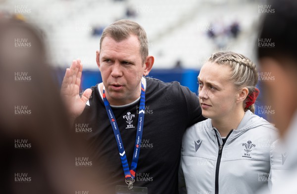 230423 - France v Wales, TicTok Women’s 6 Nations - Wales head coach Ioan Cunningham and captian Hannah Jones on arrival at the stadium