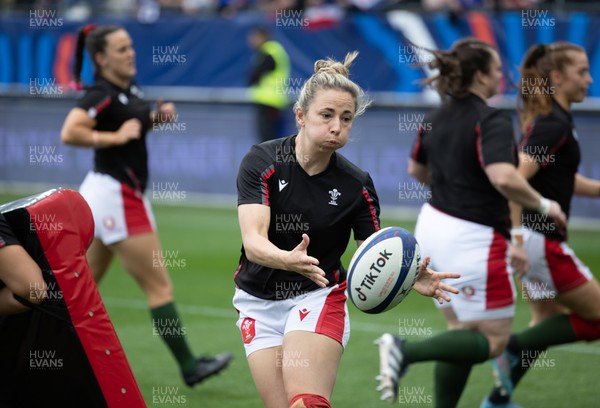 230423 - France v Wales, TicTok Women’s 6 Nations - Elinor Snowsill of Wales during warm up ahead of the match